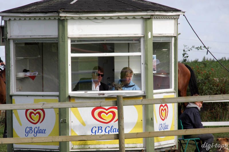 20080829_100416_0118