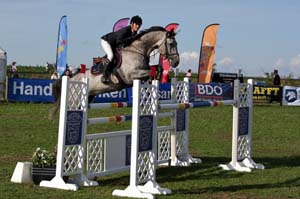 a20080829_171144_1150 Piia Pantsu Chauvinist Z