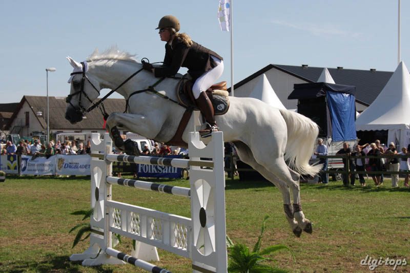 20080831_134548_0005 Linn Jonsson Ace Flb