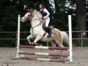 20090606_154844_0086_eden_felicia_gizmo